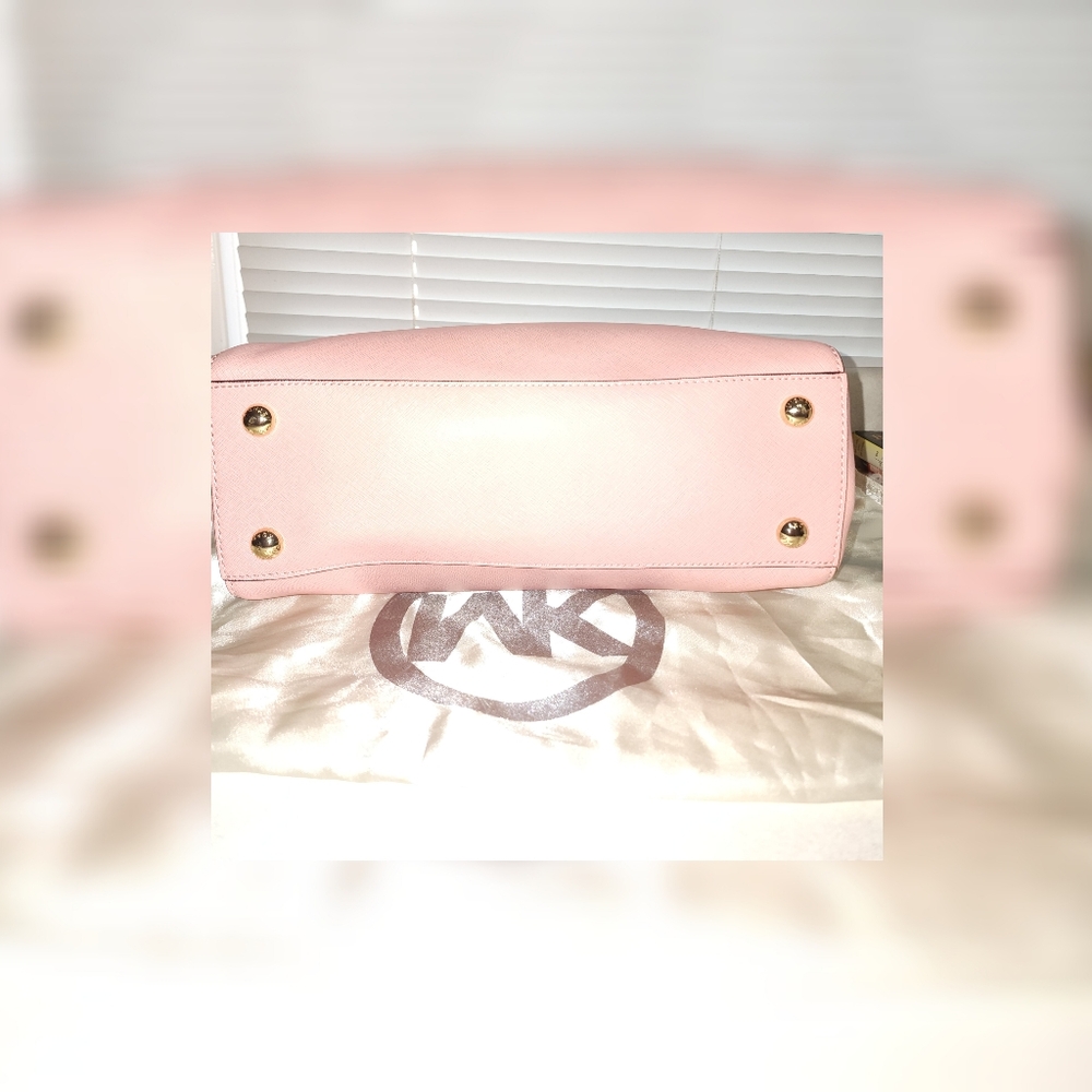 Michael Kors Cynthia Pastel Pink Med Saffiano Leather Satchel NWOT - Picture 6 of 16
